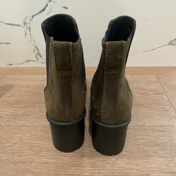 VINCE Henderson Water resistant army green ankle boots - Picture 5 of 10